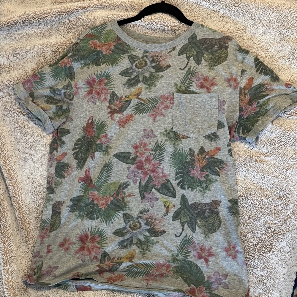 floral design tshirt